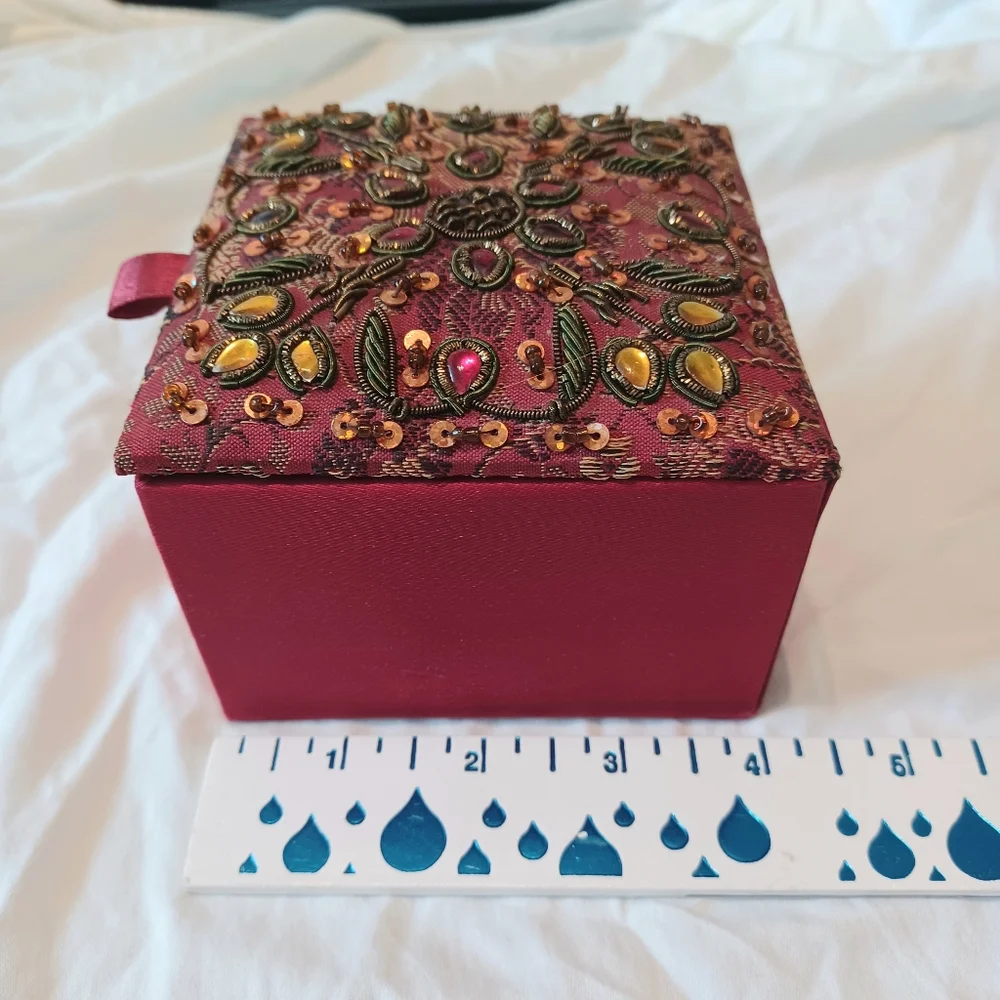 Red Burgundy Embellished Satin-Like Jewelry Keepsake Trinket Box, 4x4 square